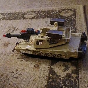 🟢 Soldier Force Tank With Sounds, Lights and Soldiers